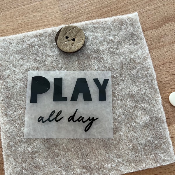 3D Silikon Patch zum Aufbügeln "Play All Day"